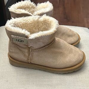 UGG Beige Sheepskin Ankle Boots
